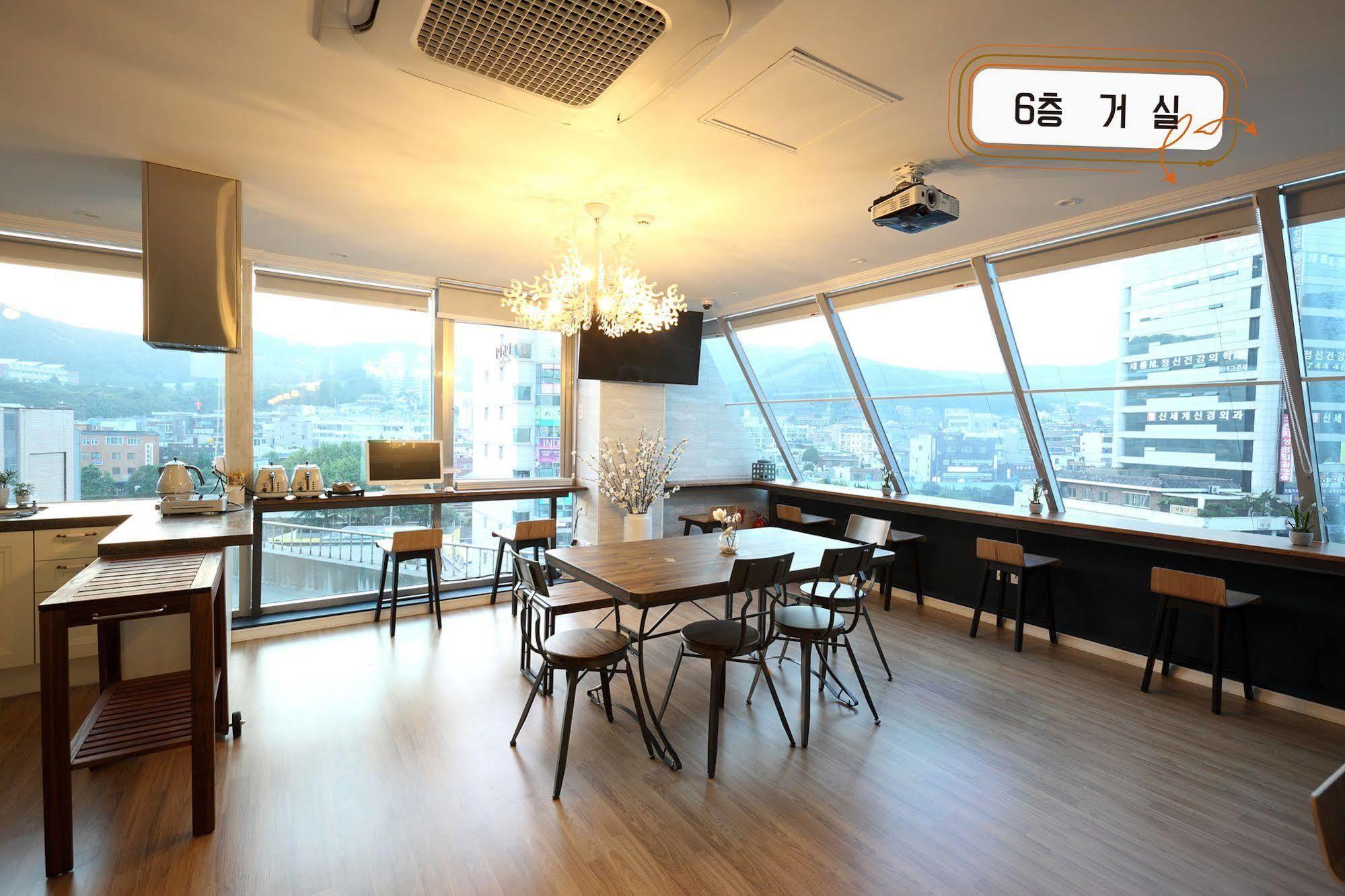 First Guesthouse Busan Exterior foto